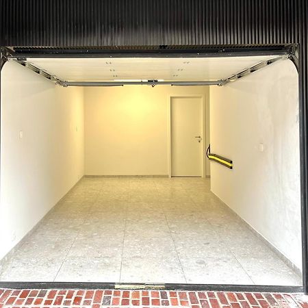 Surmont 52 Apartment Ieper Bagian luar foto
