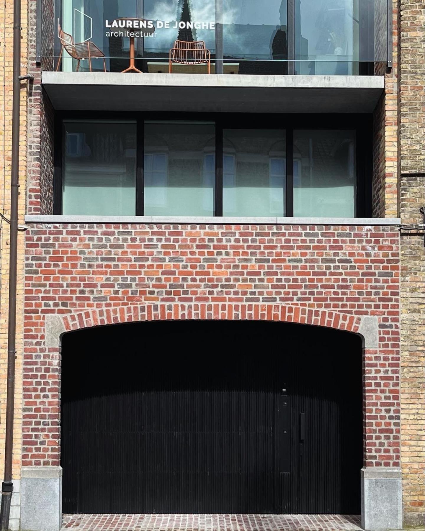 Surmont 52 Apartment Ieper Bagian luar foto