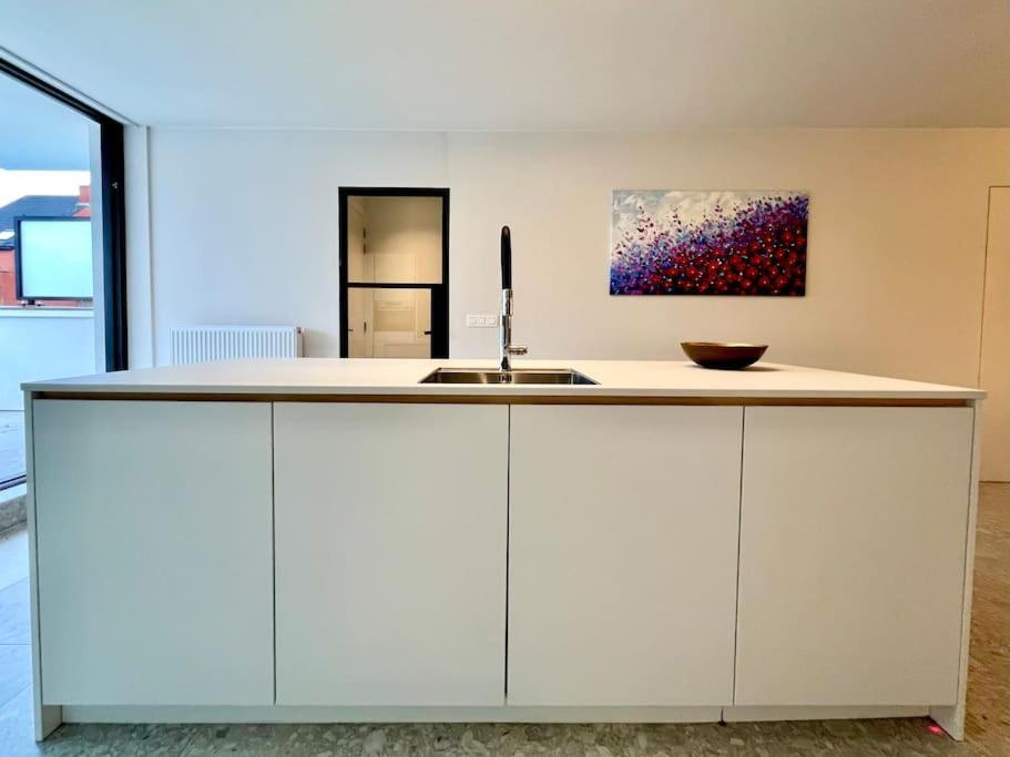 Surmont 52 Apartment Ieper Bagian luar foto